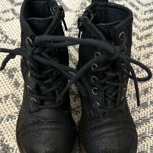 Black Lace-Up Boots
